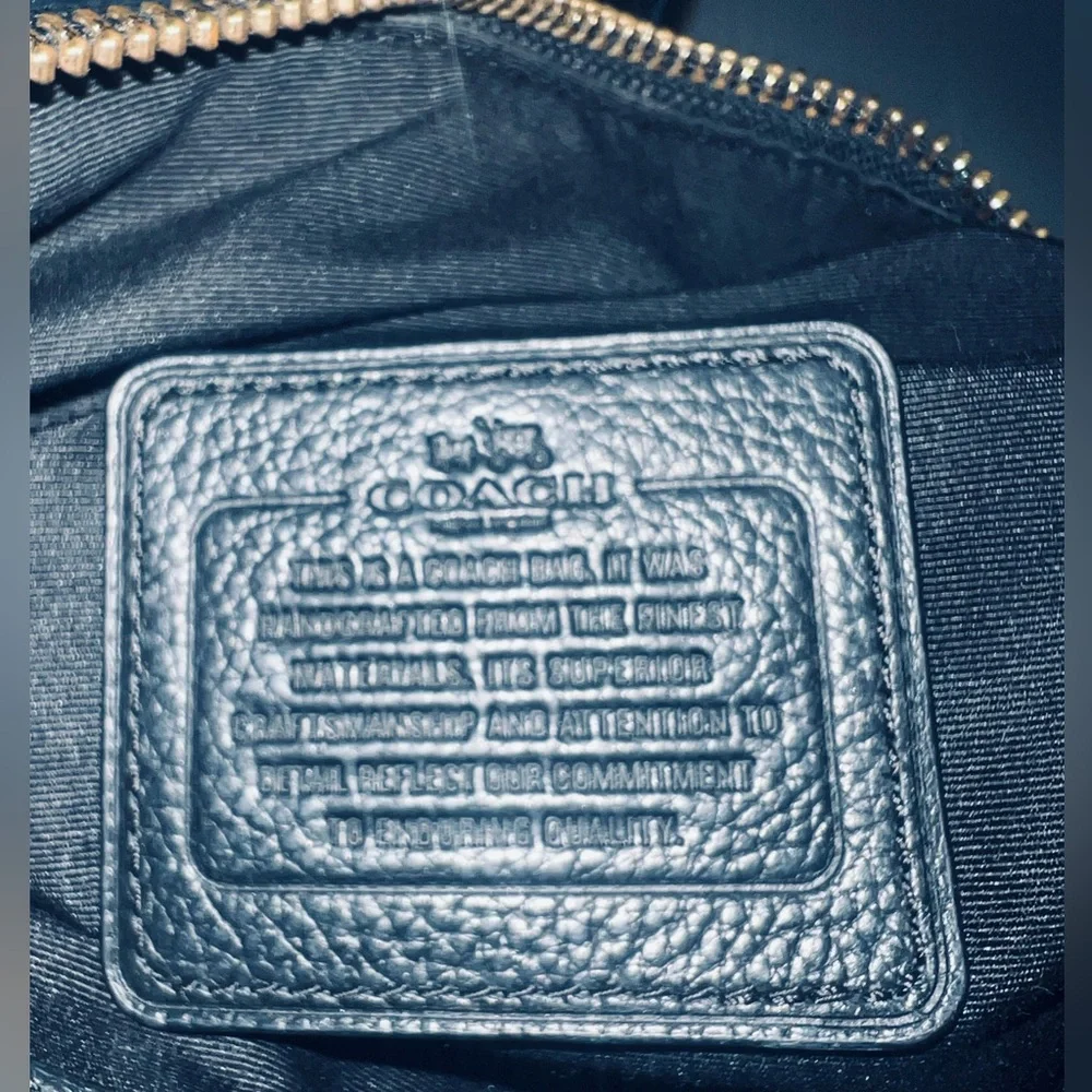 Coach Harley Hobo bag, black pebbled leather EUC - Picture 7 of 7